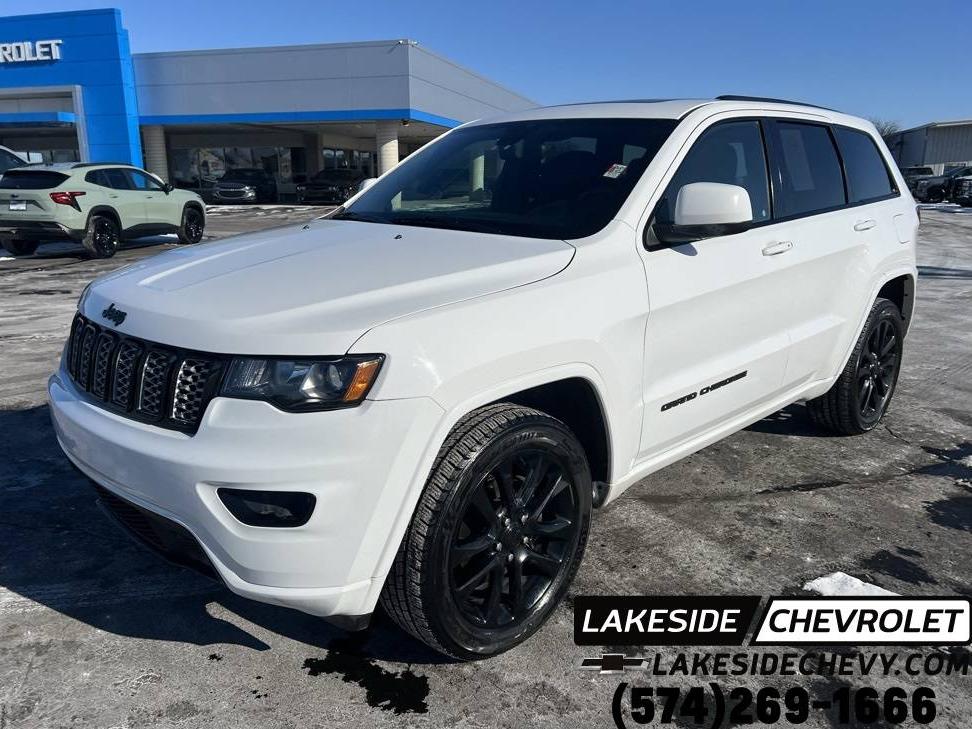 JEEP GRAND CHEROKEE 2018 1C4RJFAG5JC203324 image